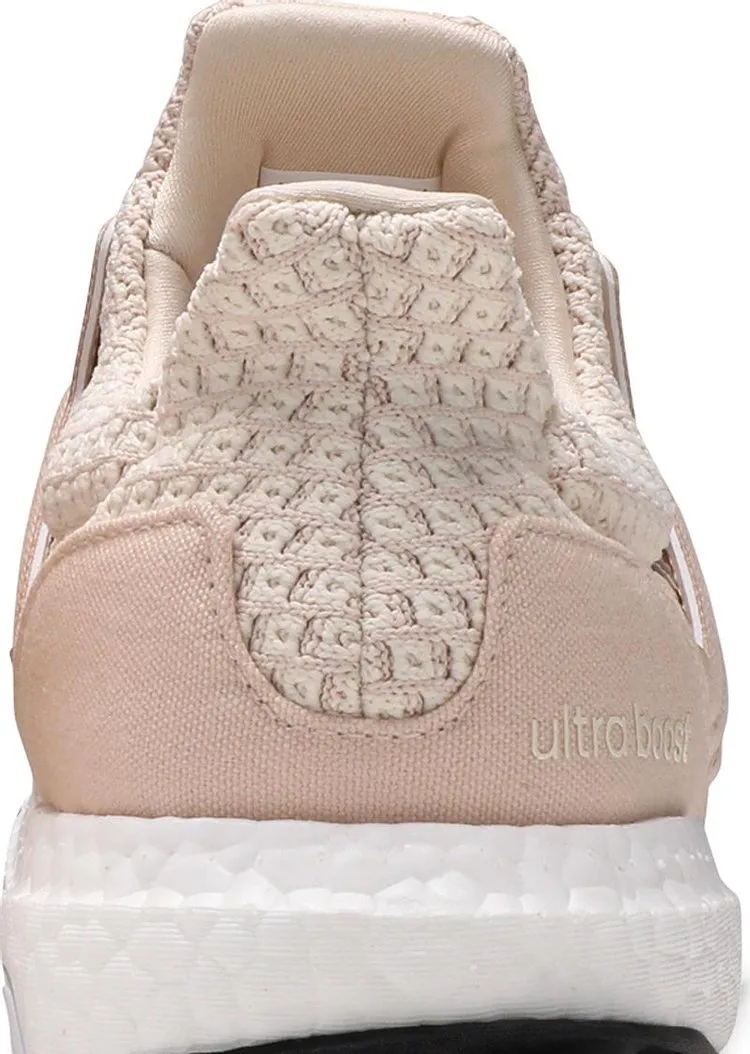 Adidas Wmns UltraBoost 5.0 DNA 'Halo Ivory' sneakers, cream