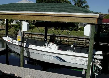 Boat Lift Distributors SS 16,000 LB Beamless Boat Lift | Storm Surge | Wireless Remote