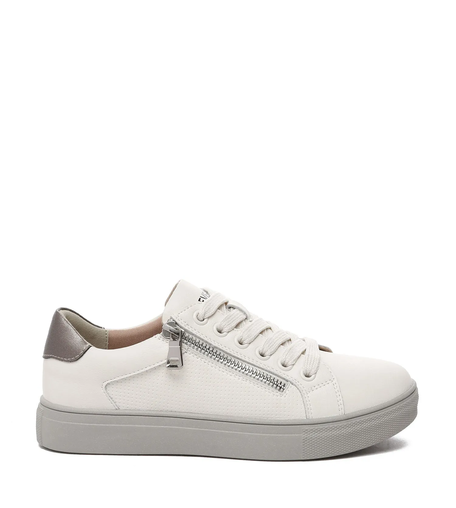 EVERAU Chloe White Sneakers | Casual & Sneaker EA5040