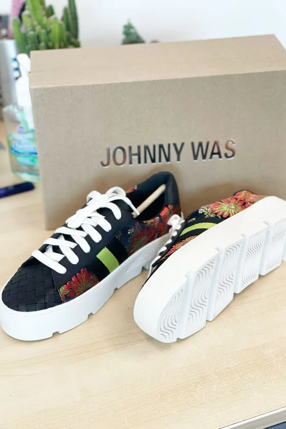 Johnny Was JWLA Downtown Jacquard Floral Lace-Up Sneaker Boho Chic JWS15123