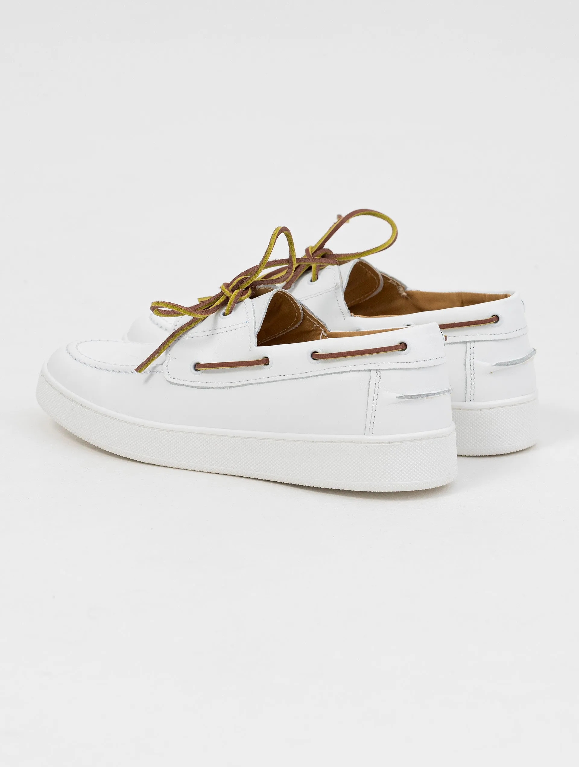 LOAFERS BOAT IN WHITE