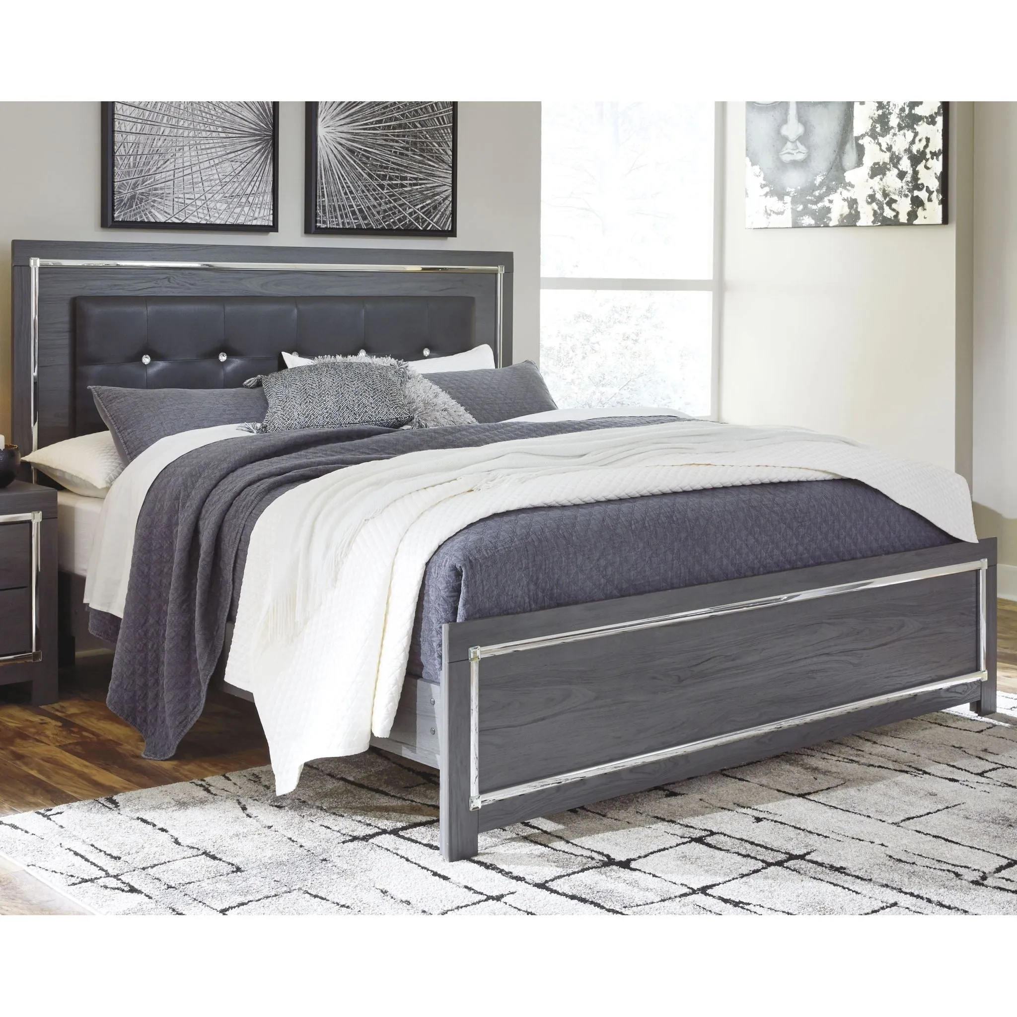 Lodanna Platform Bed