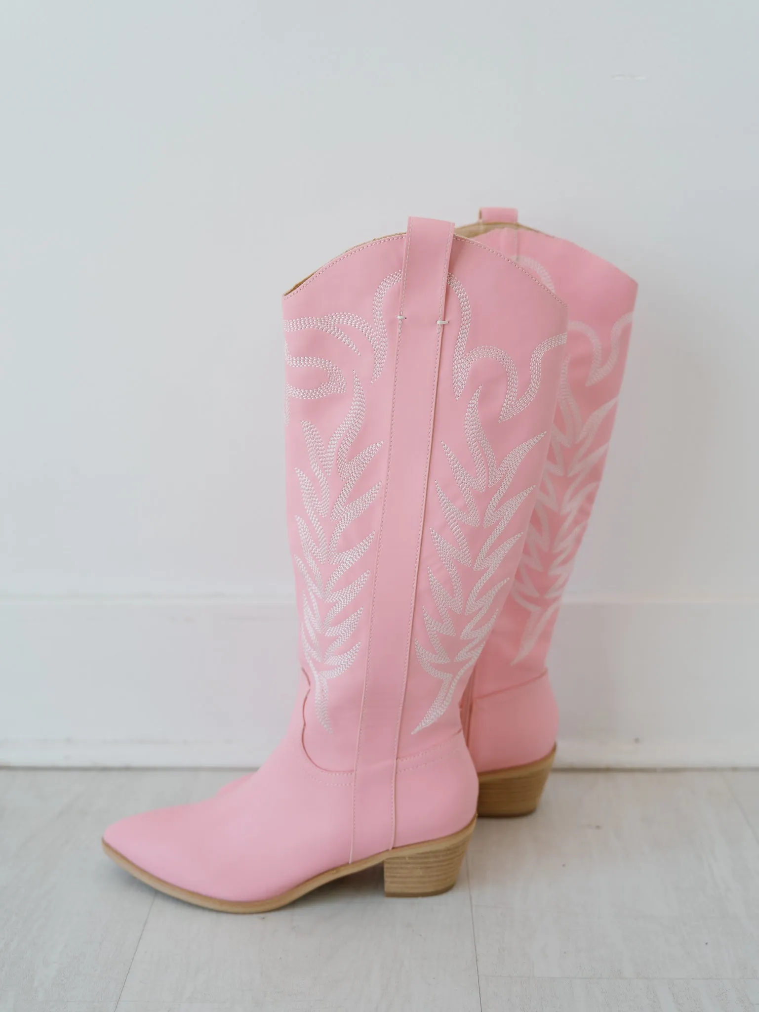 Mi.iM: Inlay Boots - Light Pink