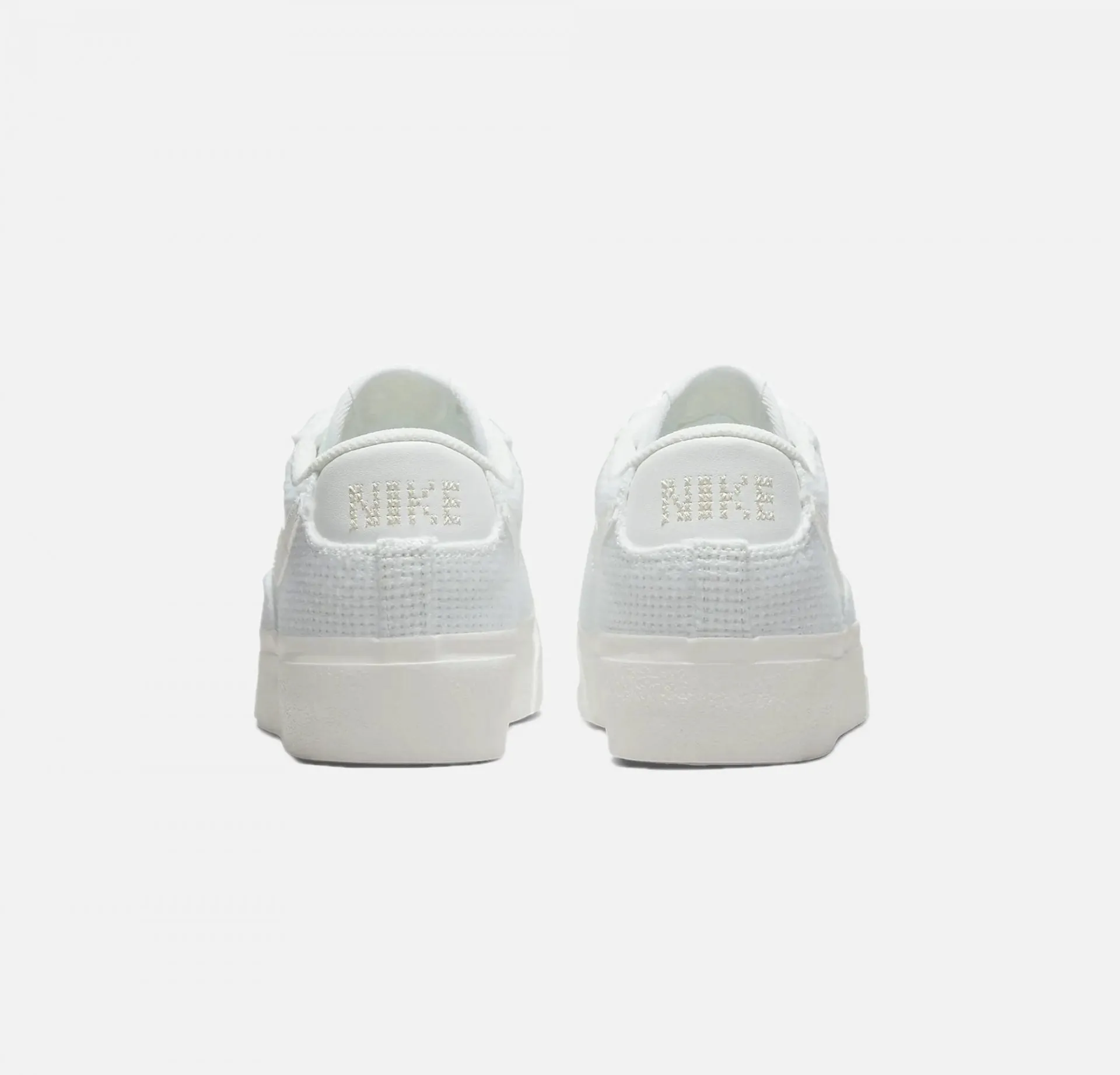 Nike | BLAZER LOW PLATFORM  { SUMMIT WHITE / FOSSIL