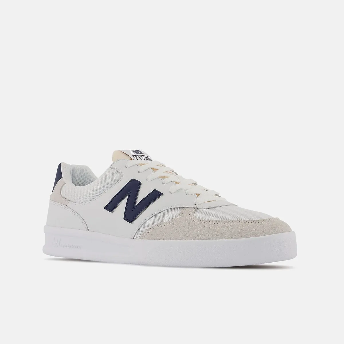 Scarpe Uomo NEW BALANCE Sneakers 300 Court in Mesh e Suede colore White e Navy