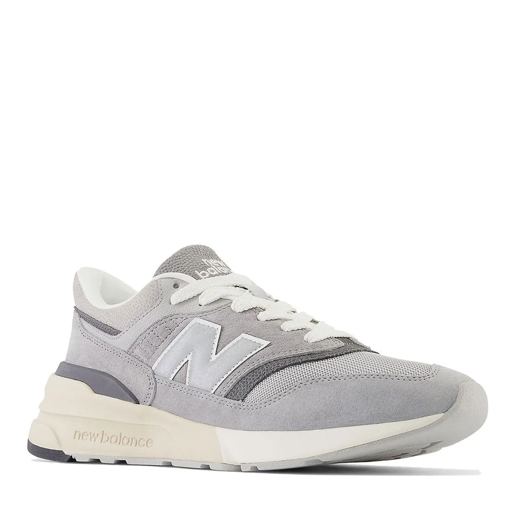 Scarpe Uomo NEW BALANCE Sneakers 997R in Mesh e Suede colore Shadow Grey e Rain Cloud