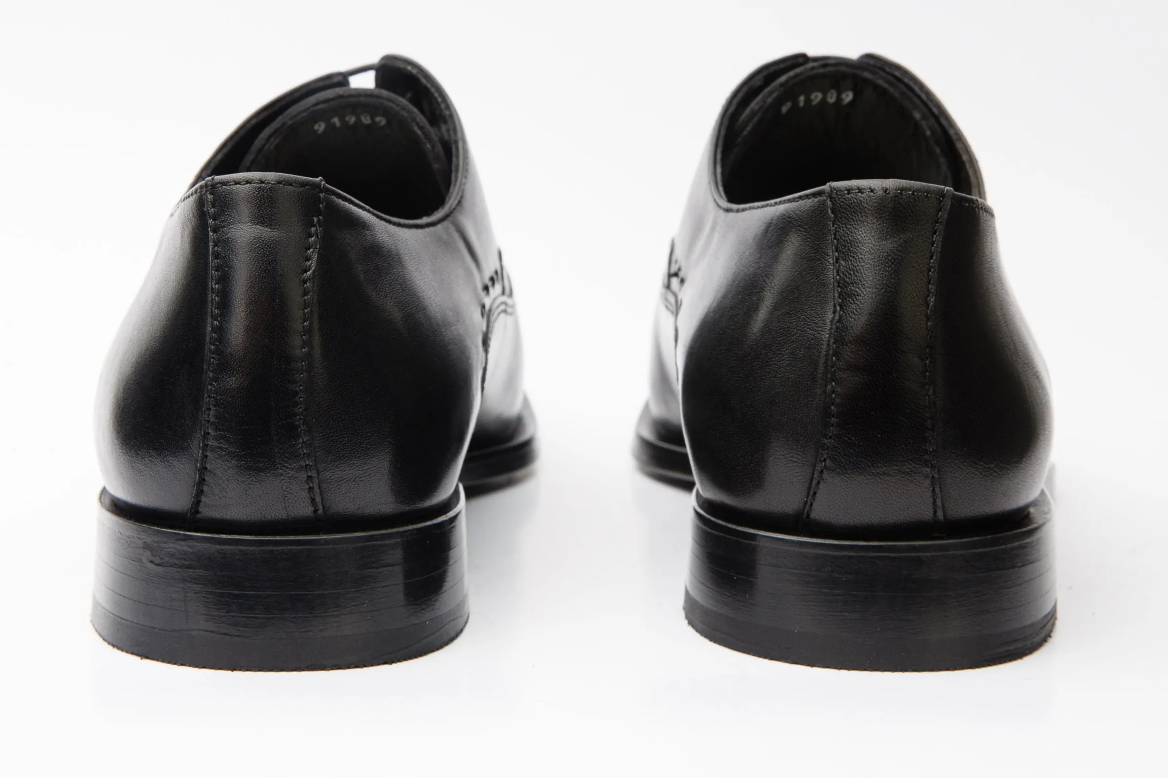 The Yukon Black Single Brogue Cap Toe Oxford Men Shoe